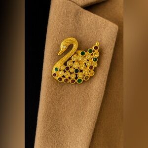 Vintage Gold-Tone Swan Brooch with Multicolour Rhinestones